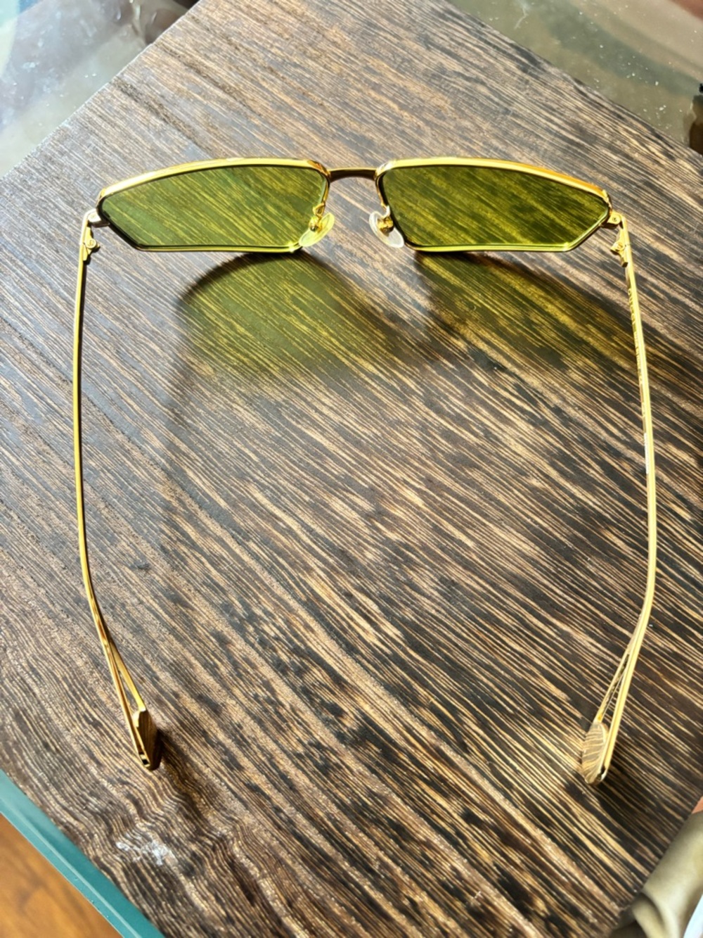 Gucci Gold Frame Lime Green Lens Sunglasses with Case - Picture 6 of 7